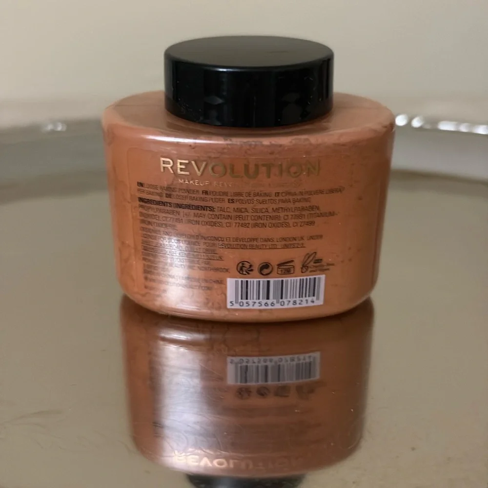 Revolution Luxury Baking Powder in Orange NEW
